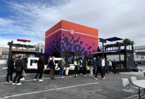 Volkswagen_CES2023_Outoodr booth line