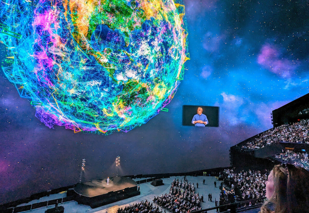 sphere-hpe-keynote-2024-earth-graphic-stage-presentation