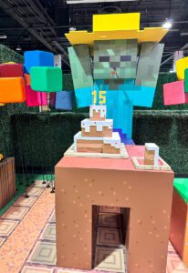 VidCon 2024 Minecraft booth creeper cake